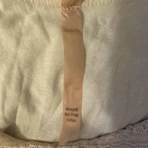 Bailey 44 Cream Colored Lace Ruffled dress.  Size small - Picture 4 of 5